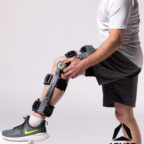 A man wearing a TRU-RANGE+ POST-OP KNEE purchased his medical supply from ARTIK.